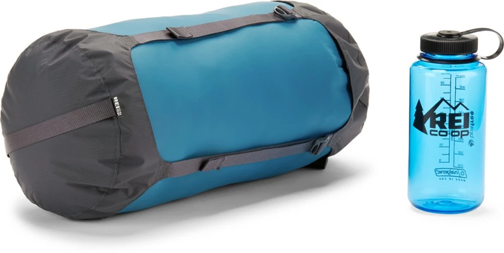 REI Co-op Lightweight Compression Stuff Sack 5 REI Co-op Lightweight Compression Stuff Sack - Image 3