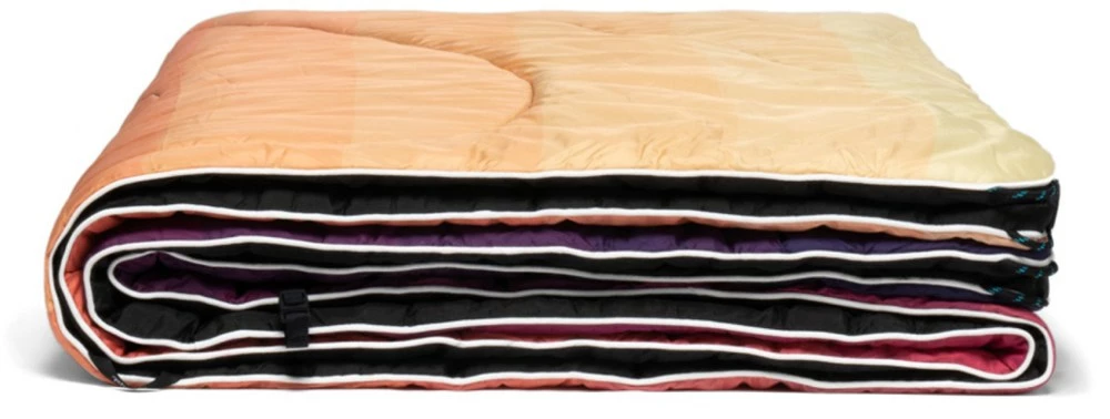 Rumpl Original Puffy Blanket - Dawn Pixel Fade 4 Rumpl Original Puffy Blanket - Dawn Pixel Fade - Image 2