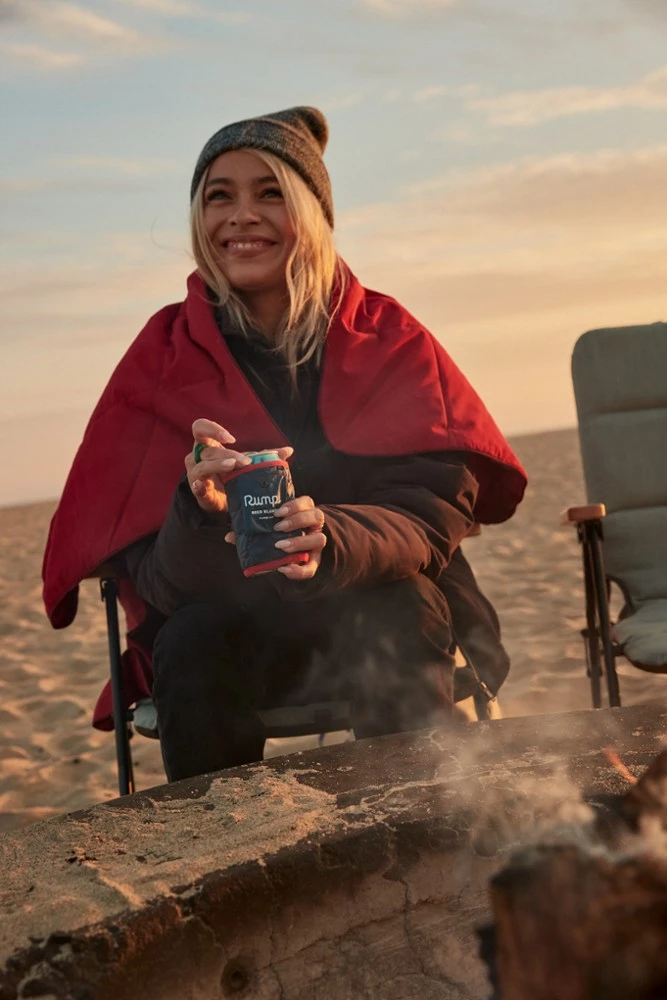 Rumpl NanoLoft Flame Puffy Blanket 5 Rumpl NanoLoft Flame Puffy Blanket - Image 3