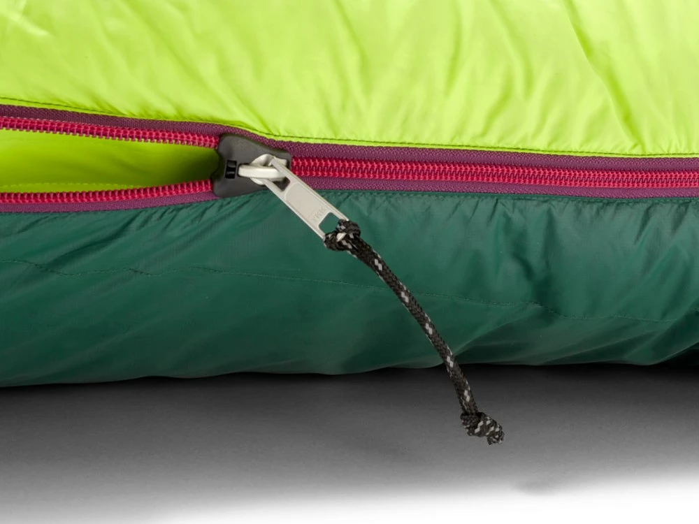 NEMO Disco 15 Sleeping Bag - Women's 8 NEMO Disco 15 Sleeping Bag - Women's - Image 6